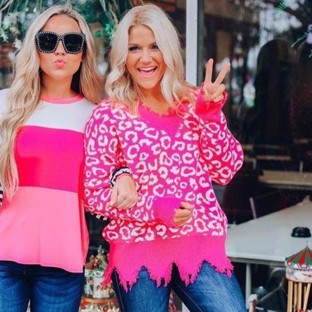 NWT Hot Pink Distressed Leopard Top size ML